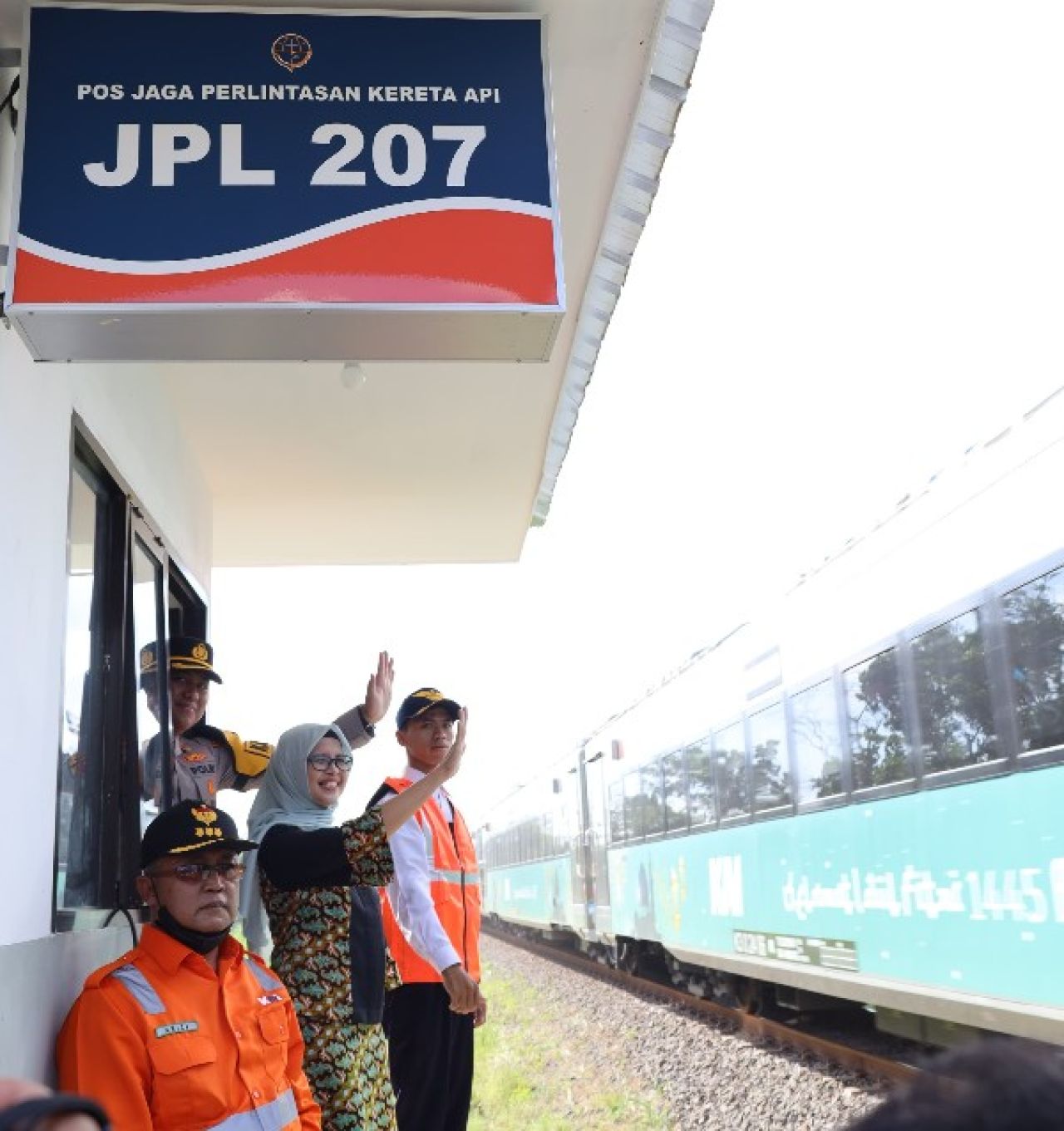 Bupati Blitar Hadiri Peresmian Pengoperasian Palang Pintu dan Pos Jaga Perlintasan KA Srengat