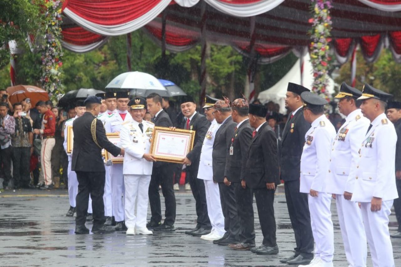 Surabaya Raih Dua Penghargaan di Hari Otoda 2024, DPRD Puji Kinerja Wali Kota Eri Cahyadi