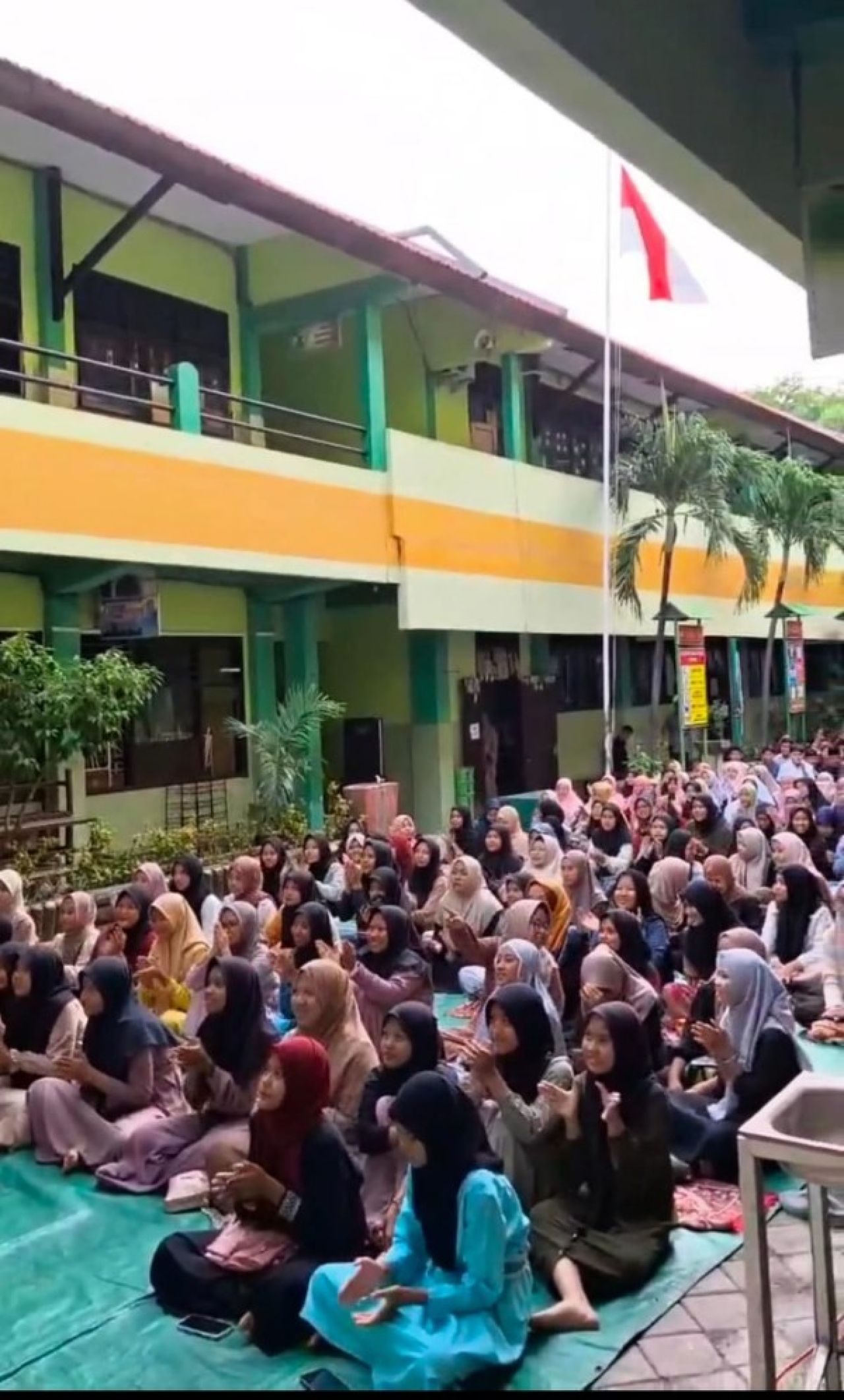 Siswa - siswi SMPN 3 Waru saat mengikuti kegiatan Pondok Ramadhan. (Ist)