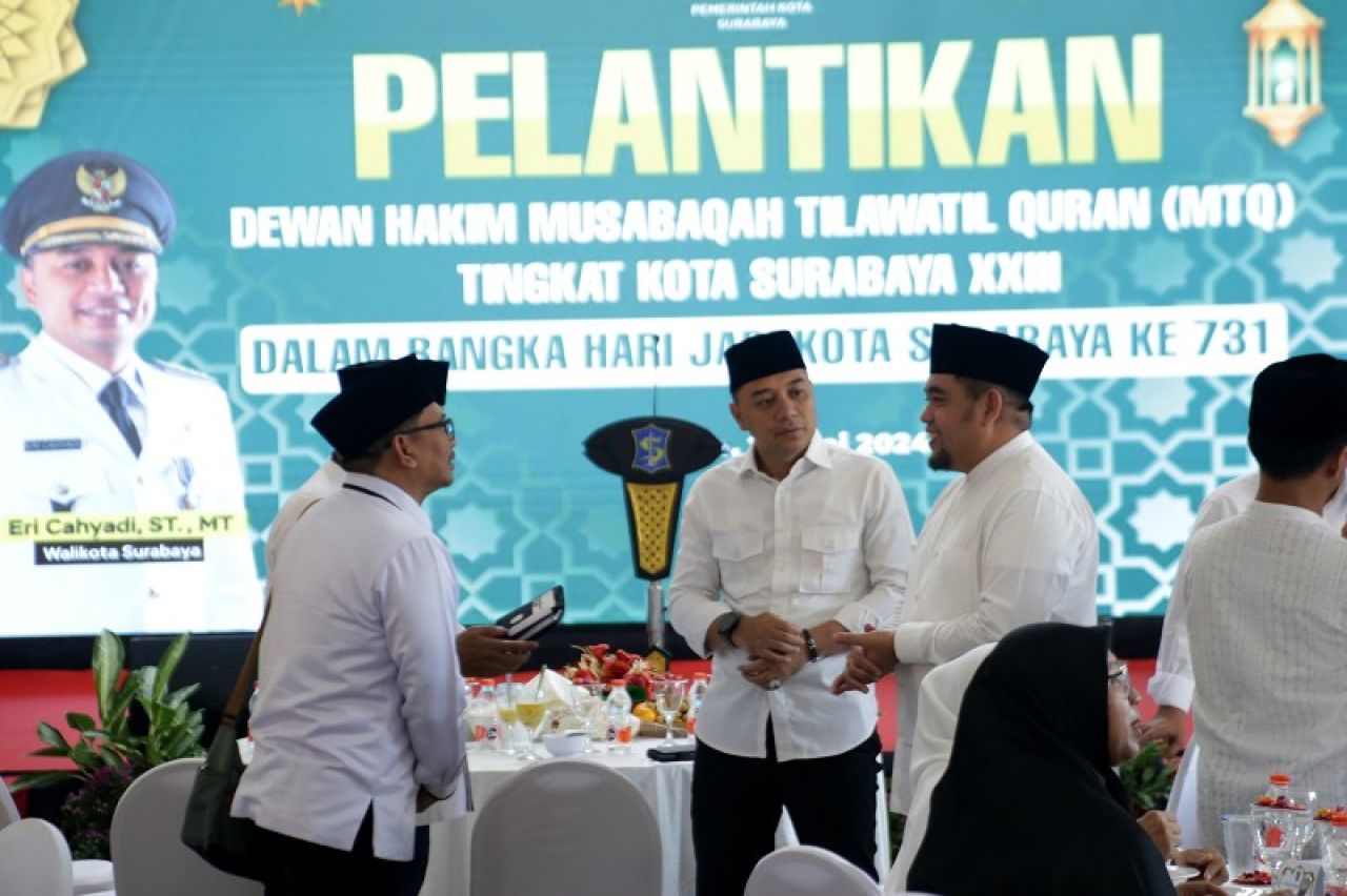 Wali Kota Eri Cahyadi berbincang santai usai pelantikan Dewan MTQ. (Ist)