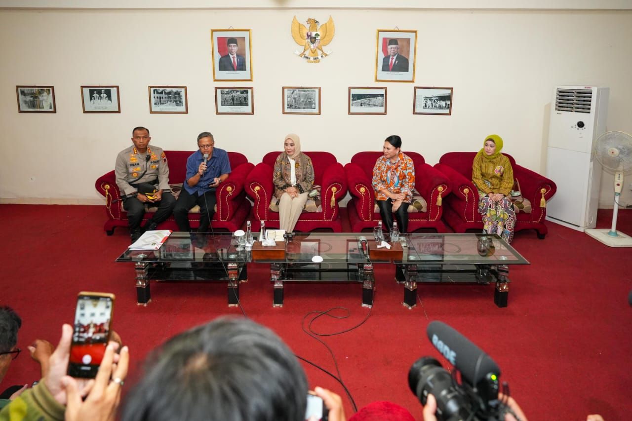 Pengurus Dekranasda saat menggelar jumpa pers. (Ist)