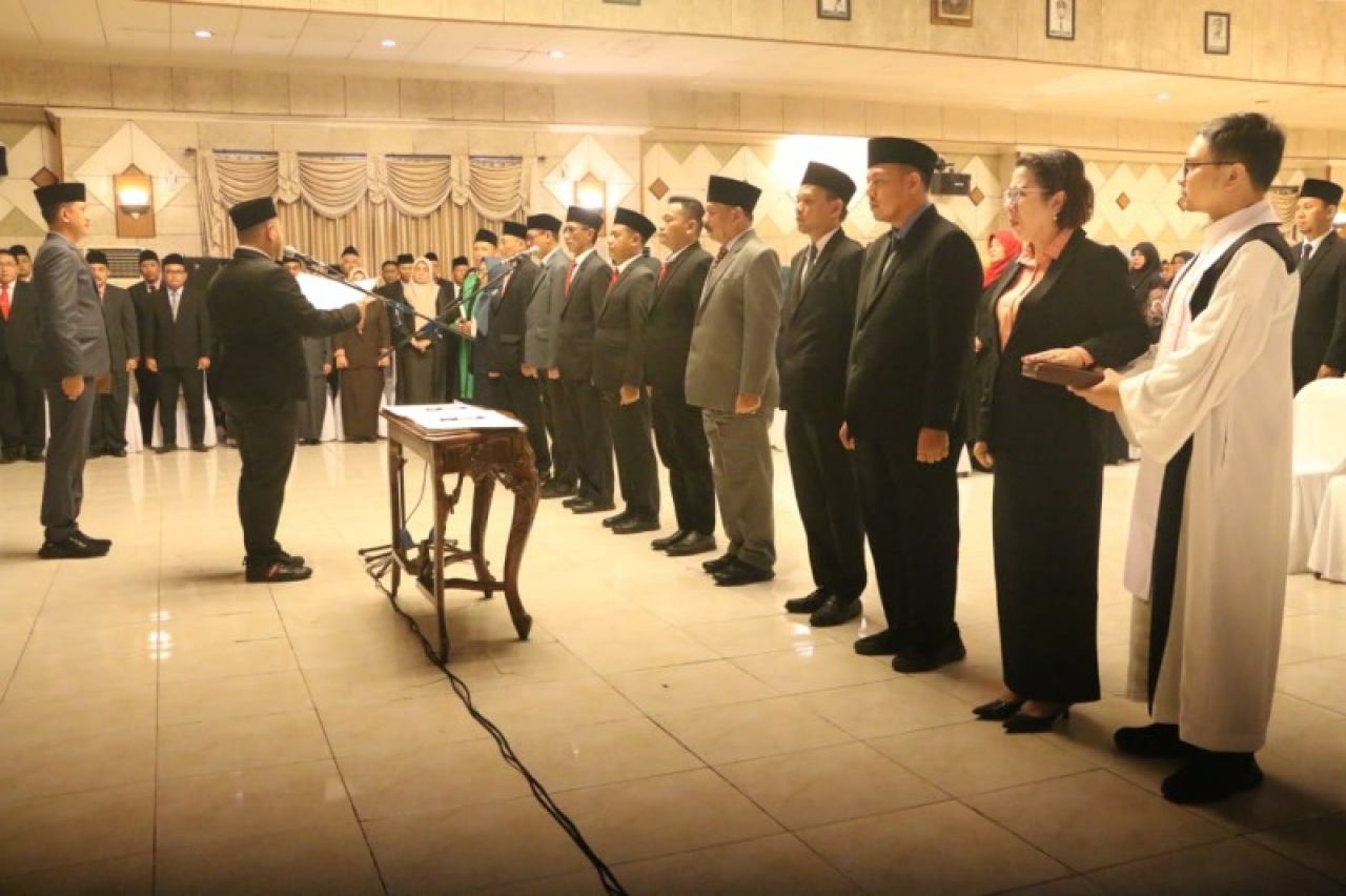 Persetujuan Mendagri Turun, Bupati Gresik Lantik Kembali 143 Pejabat Yang Dibatalkan Mutasinya