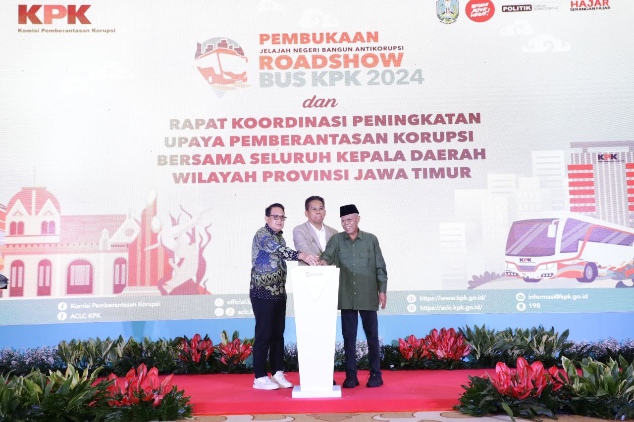 Dukung Roadshow Bus KPK 2024, Pj. Gubernur Jatim Sebut Upaya Preventif Sosialisasikan Pendidikan Antikorupsi Sejak Dini