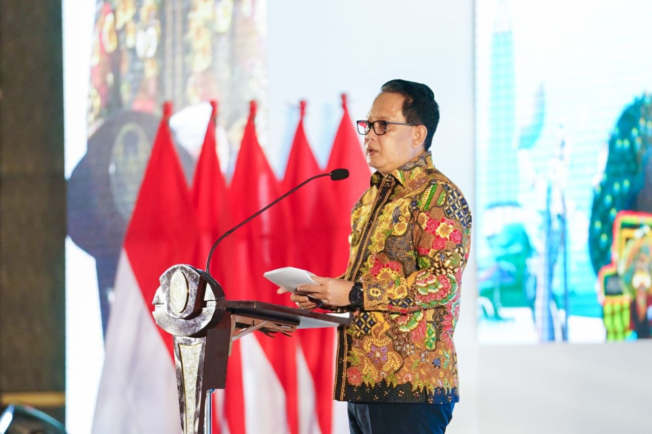 Pj Gubernur Adhy menyampaikan sambutan. (Ist)