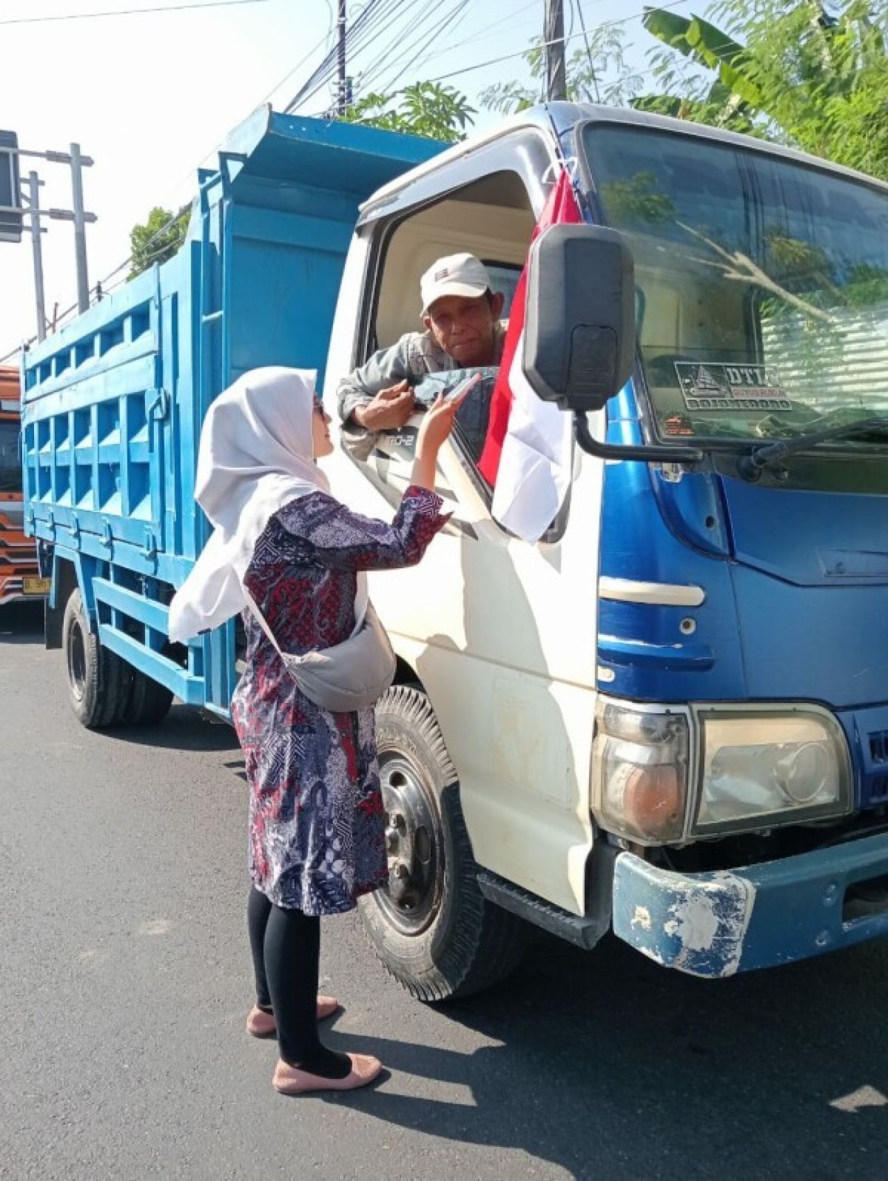 Pemkab Bojonegoro Mulai Gerakan Pembagian Bendera Merah Putih Tahun 2024