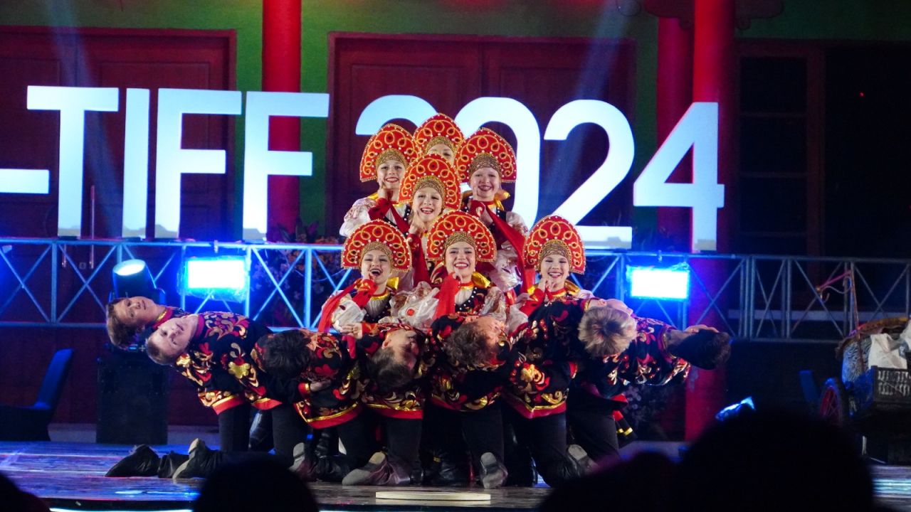 Semarak Folklore Performance B-TIFF di Wisata Edukasi Galeri Bengawan, Disambut Antusias PengunjungSemarak Folklore Performance B-TIFF di Wisata Edukasi Galeri Bengawan, Disambut Antusias Pengunjung. (Ist)