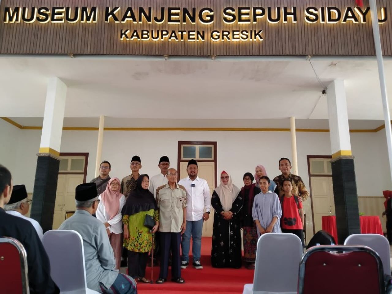 Bupati Gresik saat meresmikan museum Kanjeng Sepuh. (Ist) 