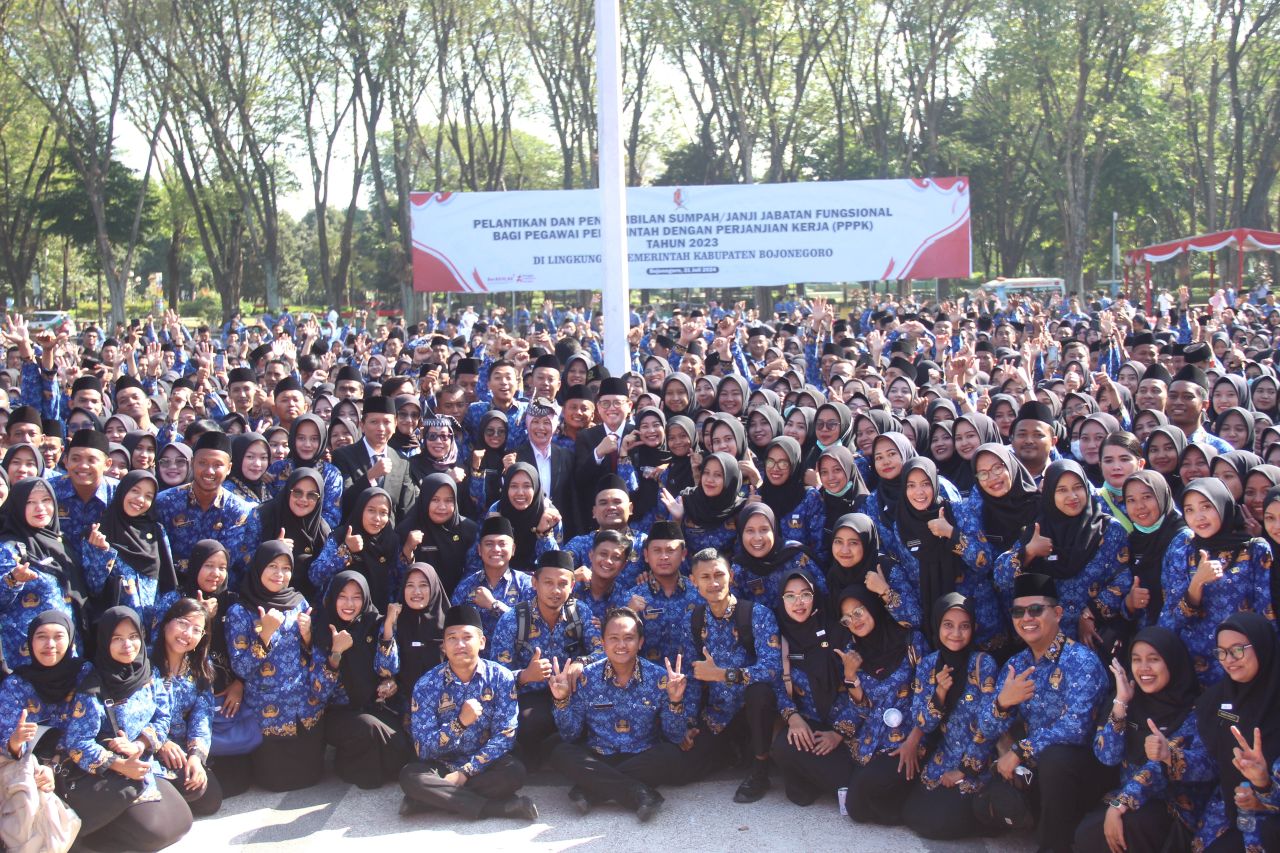 1.935 PPPK Bojonegoro Dilantik, Pj Bupati: Tunjukkan Disiplin, Integritas dan Kerja Keras