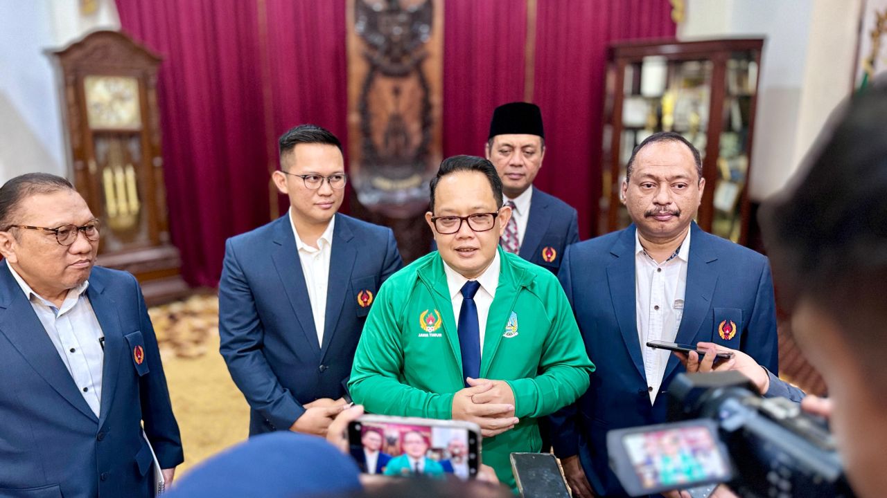 Pj Gubernur Adhy Audiensi dengan KONI Jatim Terkait Kesiapan Pon XXI Aceh -Sumut 2024