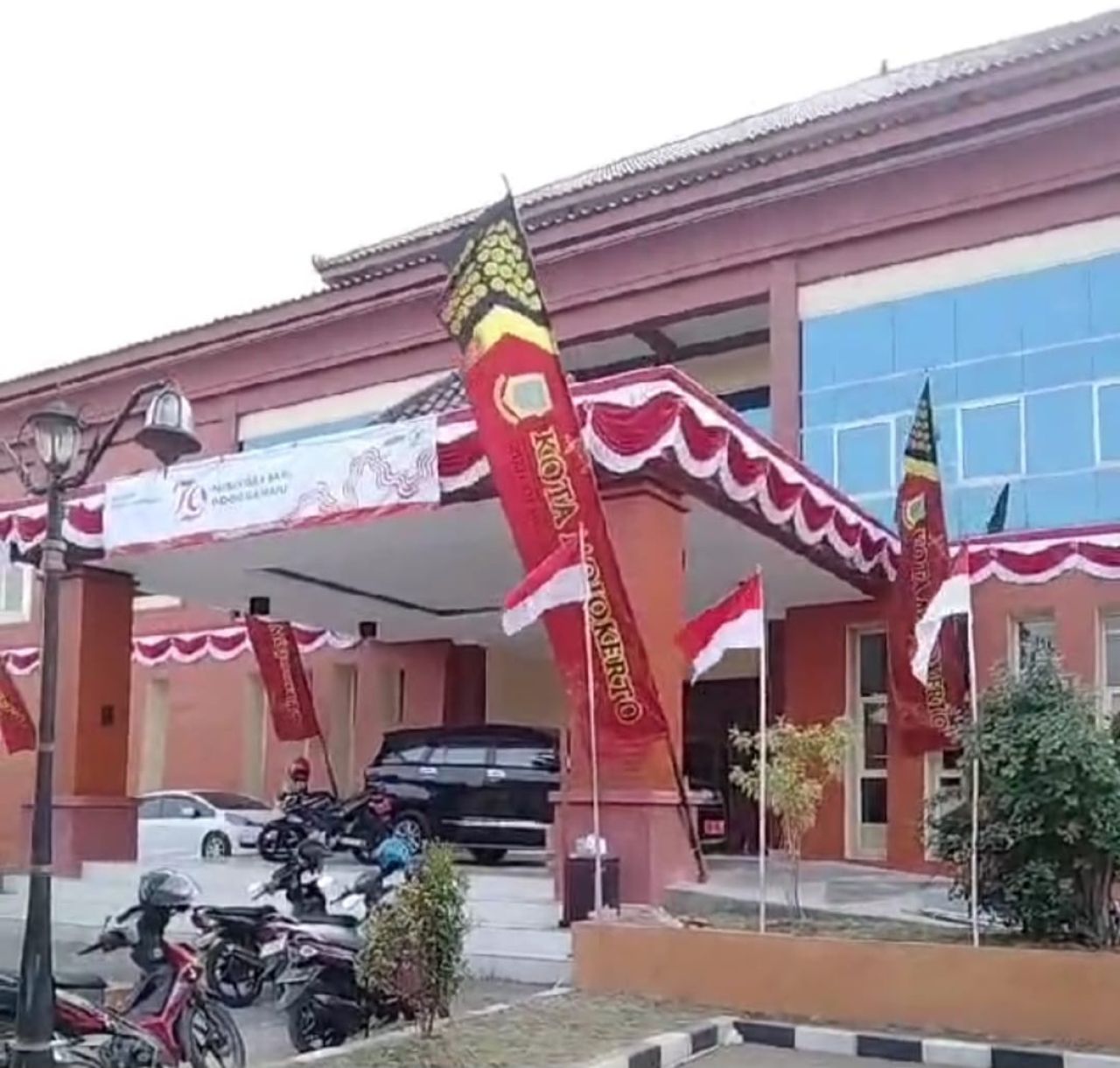 Gedung DPRD Kota Mojokerto yang baru ditempati di Jalan Surodinawan Kecamatan Prajurit Kulon. (eko)