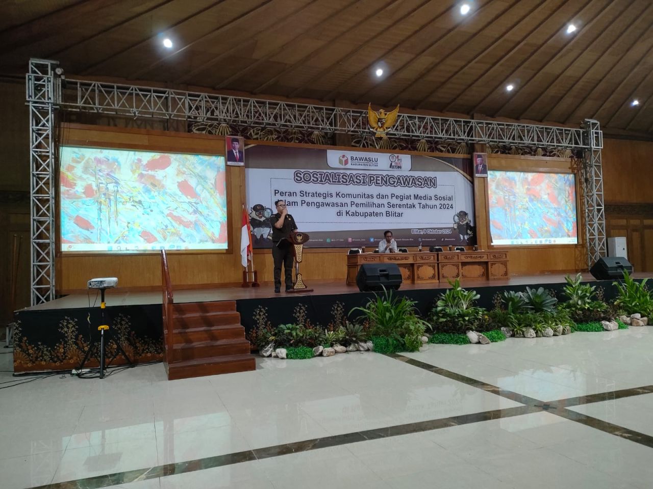 Bawaslu Kabupaten Blitar Gelar Sosialisasi Pengawasan Pilkada 2024 Bersama Pegiat Media Sosial