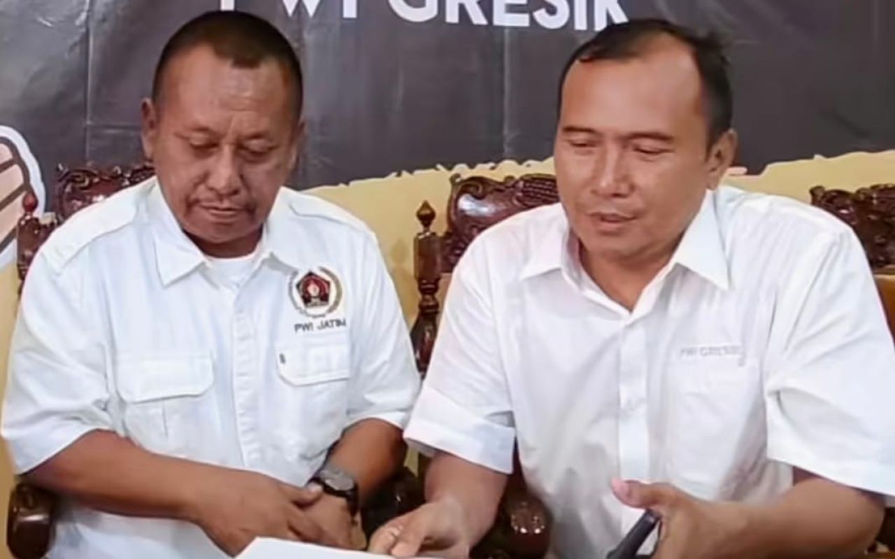 Ketua PWI Jatim dan Ketua PWI Gresik. (ist)