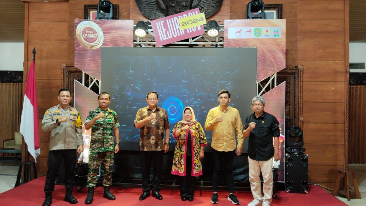 Ketum ESI Jatim, Plt Bupati Trenggalek membuka Kejurprop ESI Jatim. (ist)