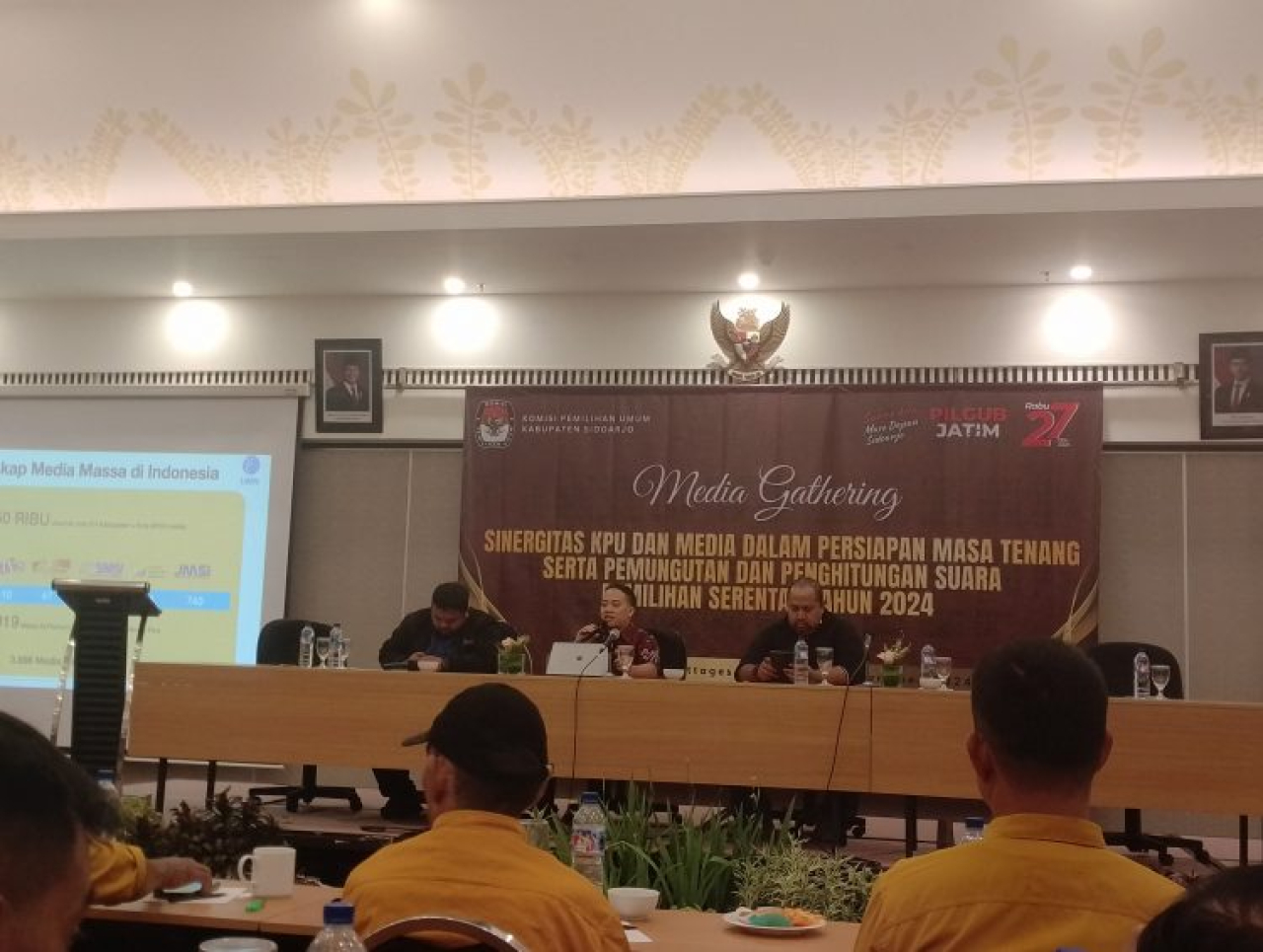 KPU saat menggelar media gathering di hotel Surya Prigen Pasuruan. (Ist)