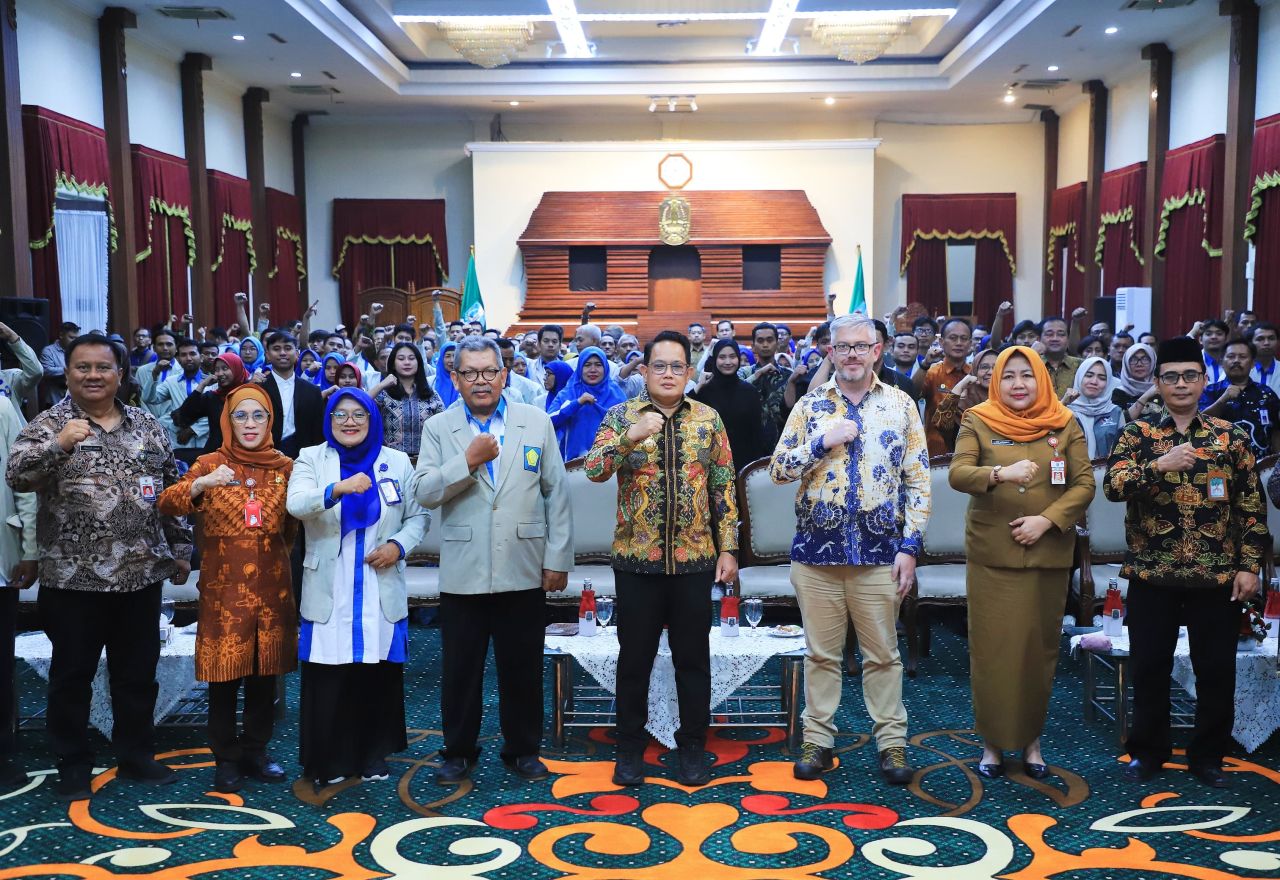 Gubernur Adhy hadiri pengukuhan Dewan Pengurus Daerah (DPD) Gerakan Untuk Kesejahteraan Tuna Rungu Indonesia (Gerkatin) Provinsi Jawa Timur Masa Bhakti 2023 - 2028 di Gedung Negara Grahadi Surabaya (ist)