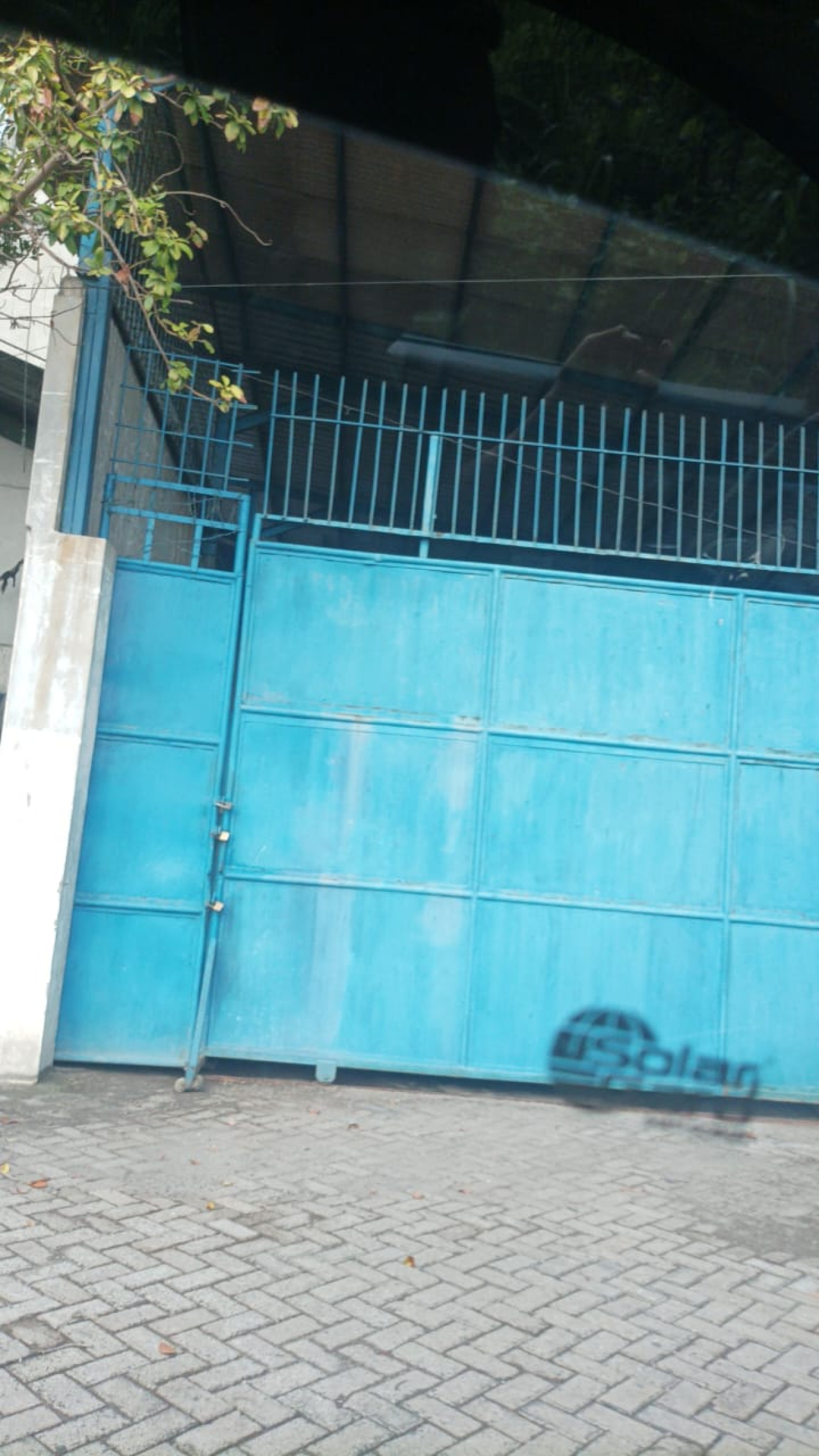 Dua lokasi pelebur aki bekas yang ditutup di UPT Logam Jaya, Trosobo, Sidoarjo. (Ist)