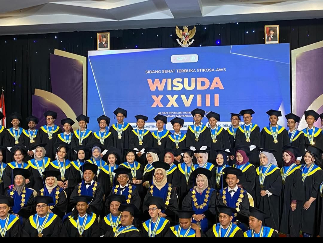 Acara Wisuda XVIII Stikosa AWS. (Ist)