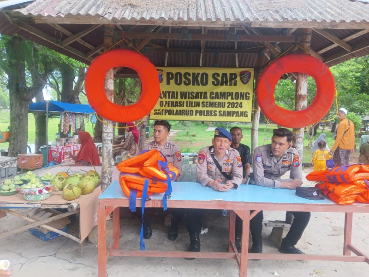 Pospam Pantai Camplong Kabupaten Sampang. (ist)