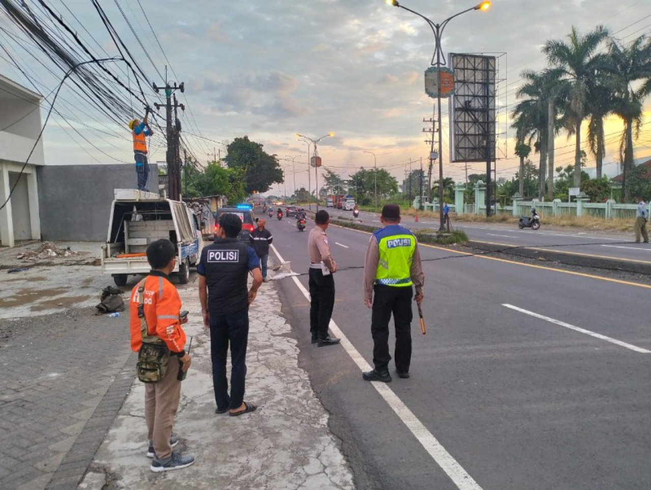 Polres Malang Masih Selidiki Kematian Pengendara Motor Diduga Terjerat Kabel di Jalan Raya Lawang