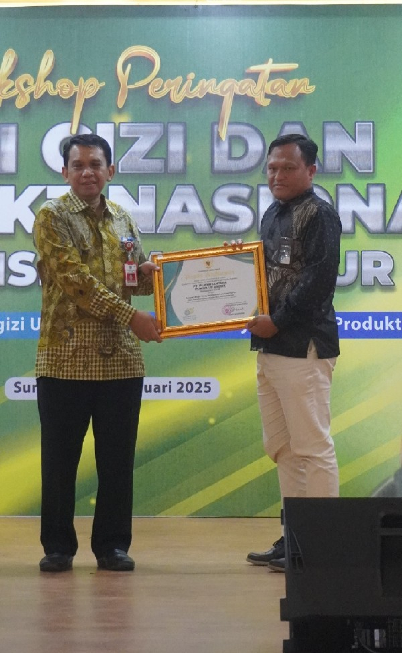 PT PLN NP UP Gresik Raih Penghargaan K3 dari Dinkes Jatim, Hari Gizi dan Bulan K3 Nasional 