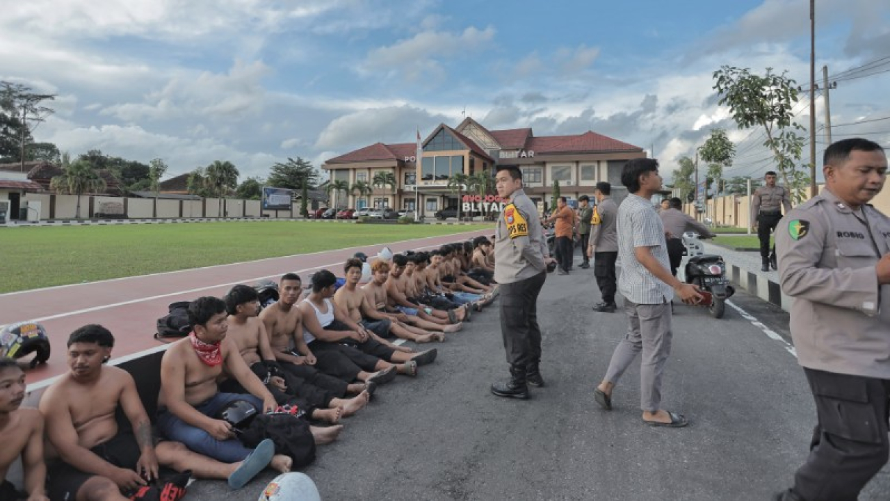Bikin Resah, Polres Blitar Amankan Puluhan Pesilat Diduga dari Perguruan IKS-PI Kera Sakti