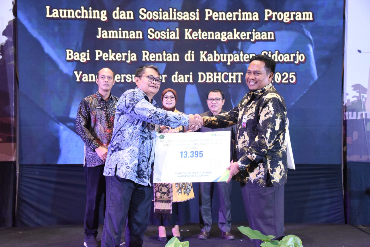 Pemkab Sidoarjo melaunching sekaligus mensosialisasikan Program Jaminan Sosial Ketenagakerjaan Bagi Pekerja Rentan. (Ist)