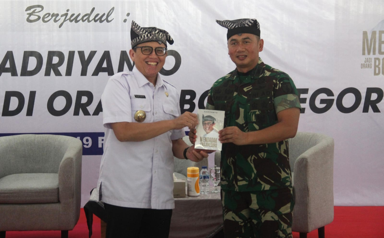 Pj Bupati Adriyanto Luncurkan Buku Mendadak Jadi Orang Bojonegoro