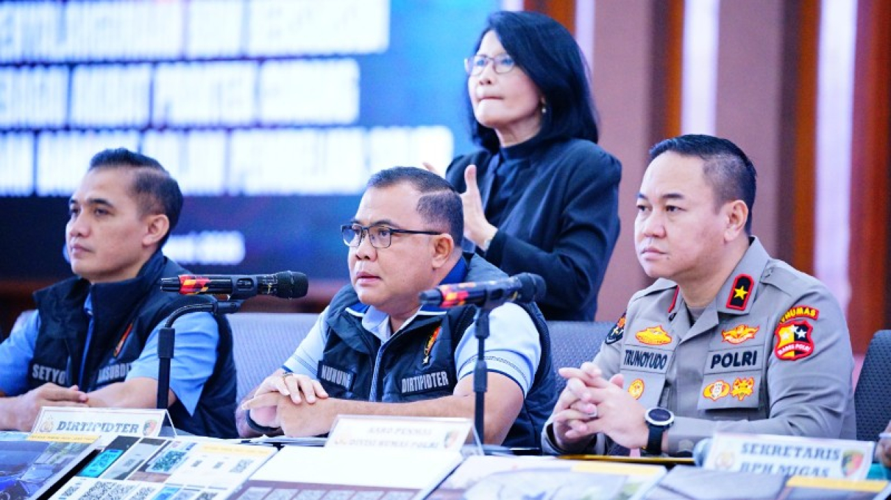 Dirpidter Bareskrim Polri Brigjen Pol Nunung saat konferensi pers. (ist)