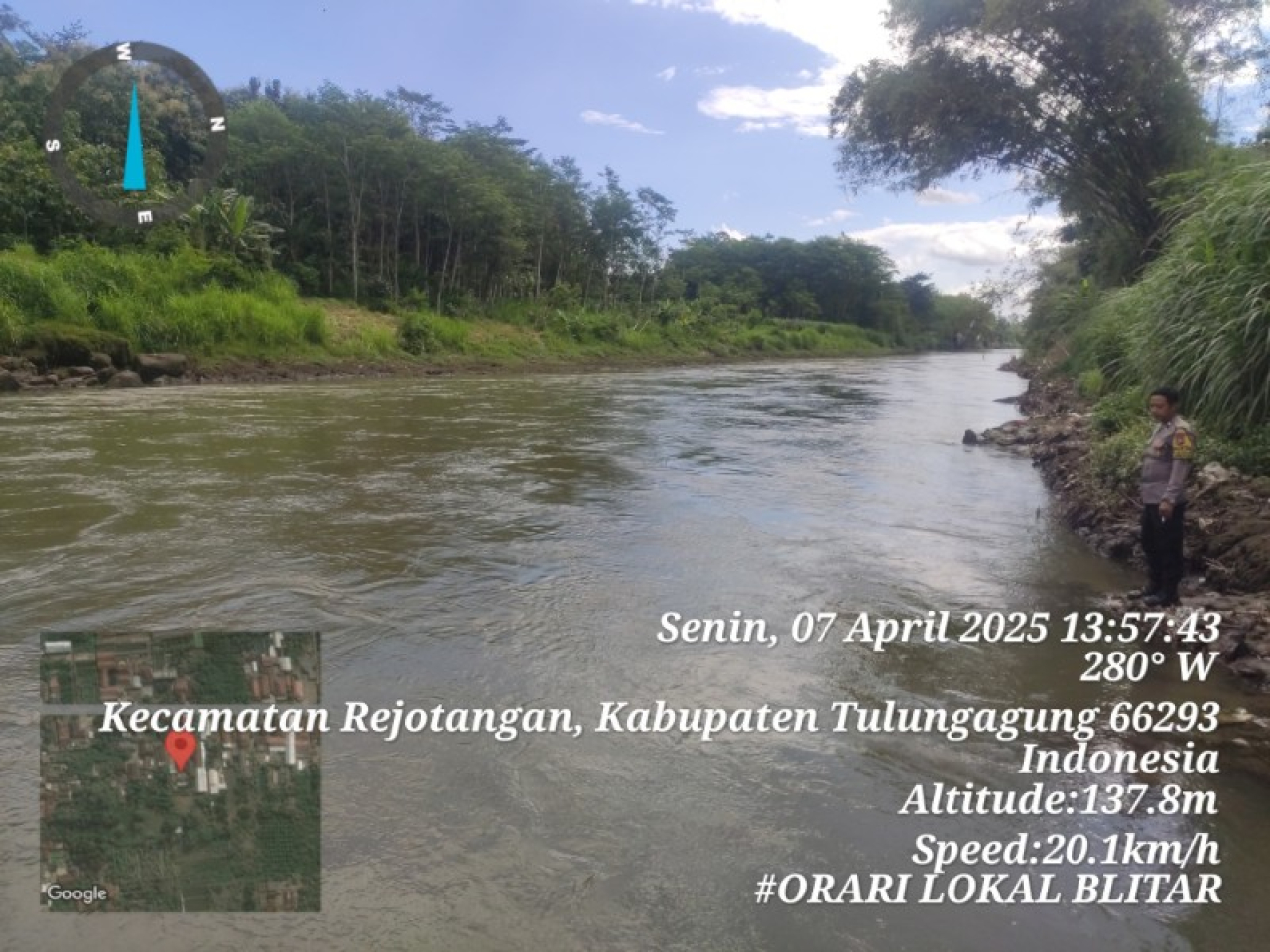Lokasi korban terseret arus sungai Brantas. (*)