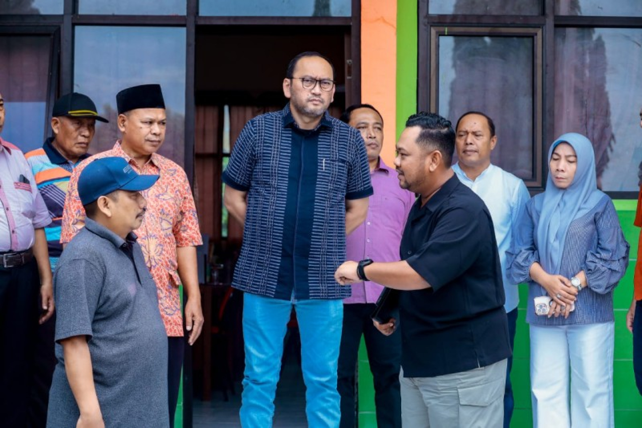 Bupati Gresik Fandi Akhmad Yani tinjau lokasi rencana Sekolah Rakyat. (ist)