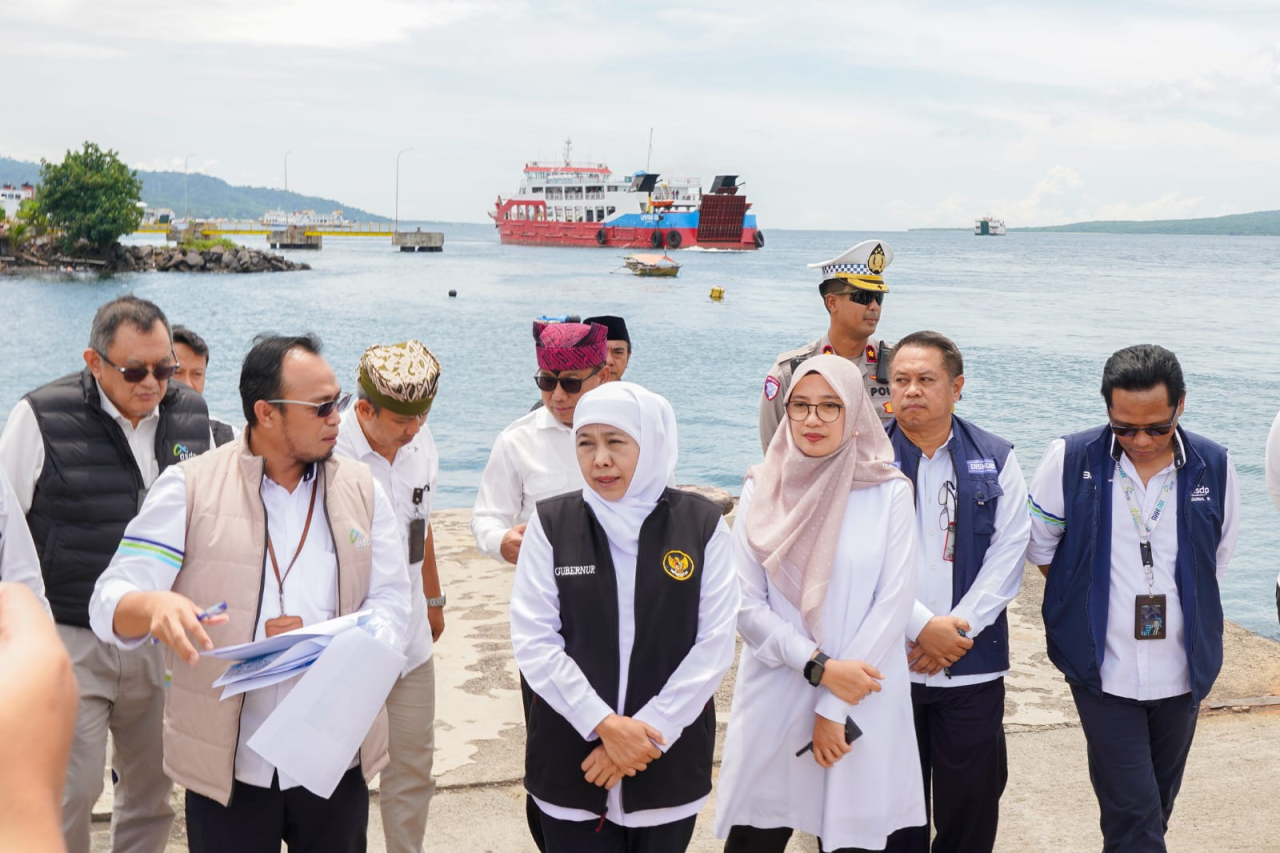 Gubernur Khofifah Meninjau Kesiapan Operasional Kapal Cepat Banyuwangi-Denpasar