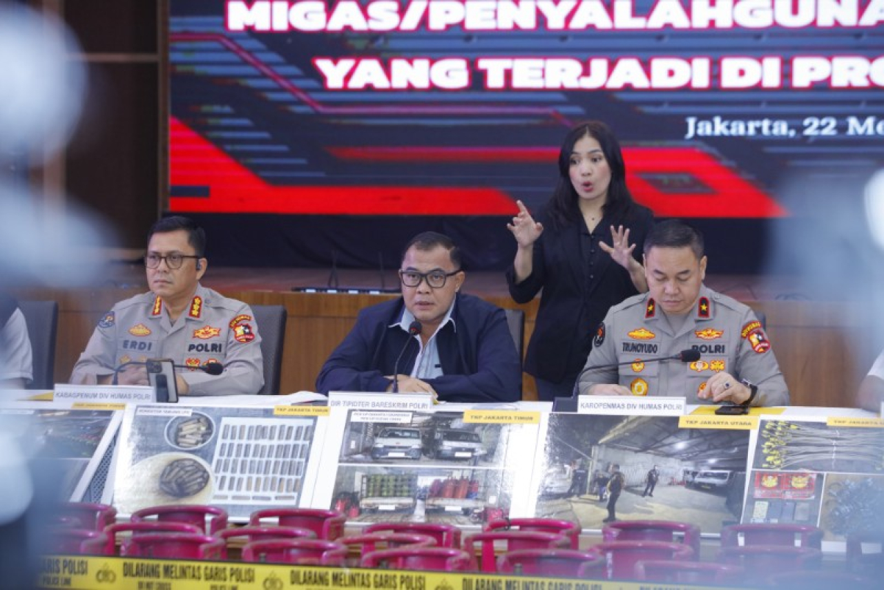 Dirtipidter Bareskrim Polri Brigjen Pol. Nunung Syaifuddin saat konferensi pers terkait keberhasilan Polisi bongkar sindikat gas oplosan. (ist)