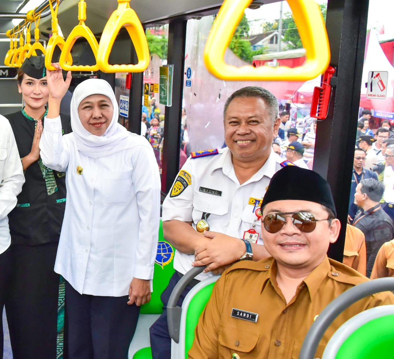Wujudkan Aspirasi Buruh Kawasan Ngoro Industri, Gubernur Khofifah Resmikan Bus Trans Jatim Koridor VI Mojokerto-Sidoarjo