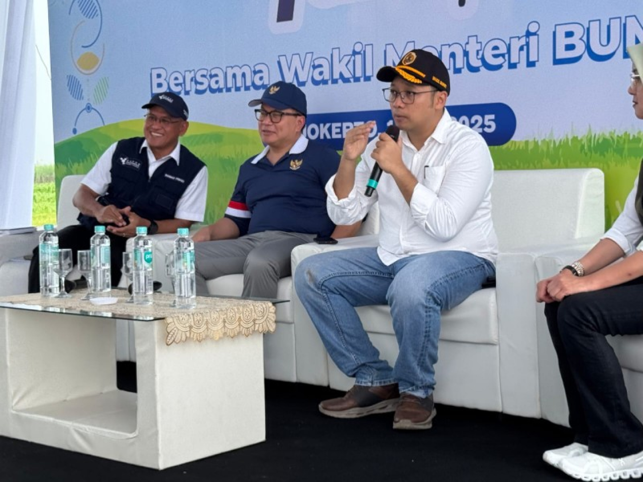 Wabup Mojokerto Rizal Octavian saat Rembug Tani bersama.Wamen BUMN. (ist)