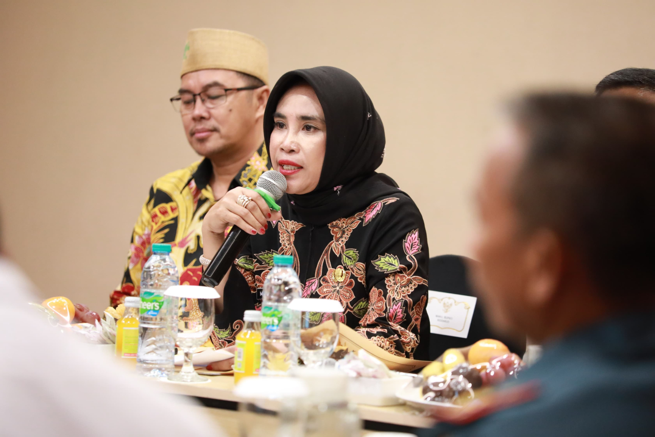 Wakil Bupati Sifoarjo, Mimik Idayana bersama Ketua DPRD Sidoarjo, Abdillah Nasih dalam rapat koordinasi yang digelar di Favehotel Sidoarjo, Selasa (3/6/2025). (Ist)