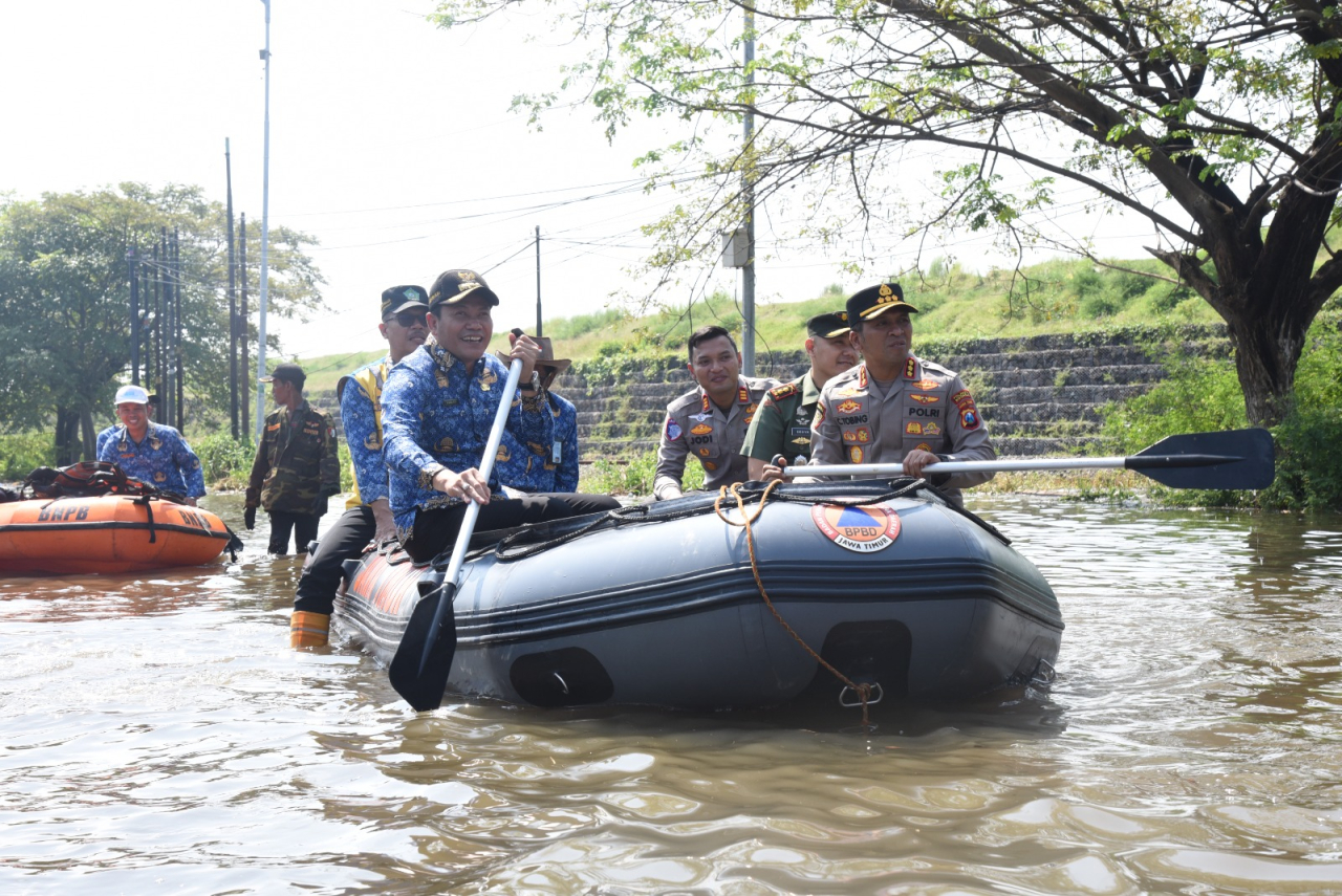 Banjir Raya Porong, Bupati Subandi Minta Jalan Ditinggikan