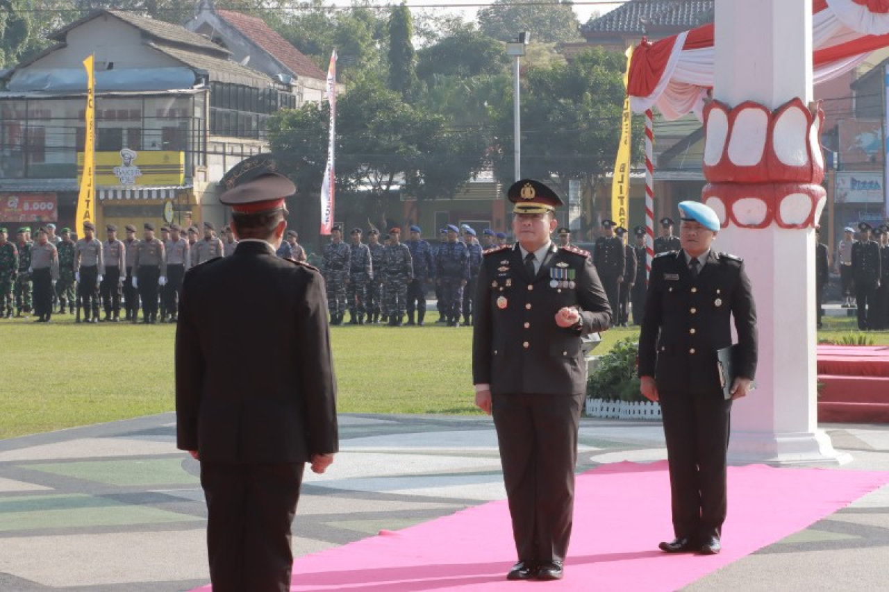 Polres Blitar Gelar Upacara Hari Bhayangkara ke-79. (ist)
