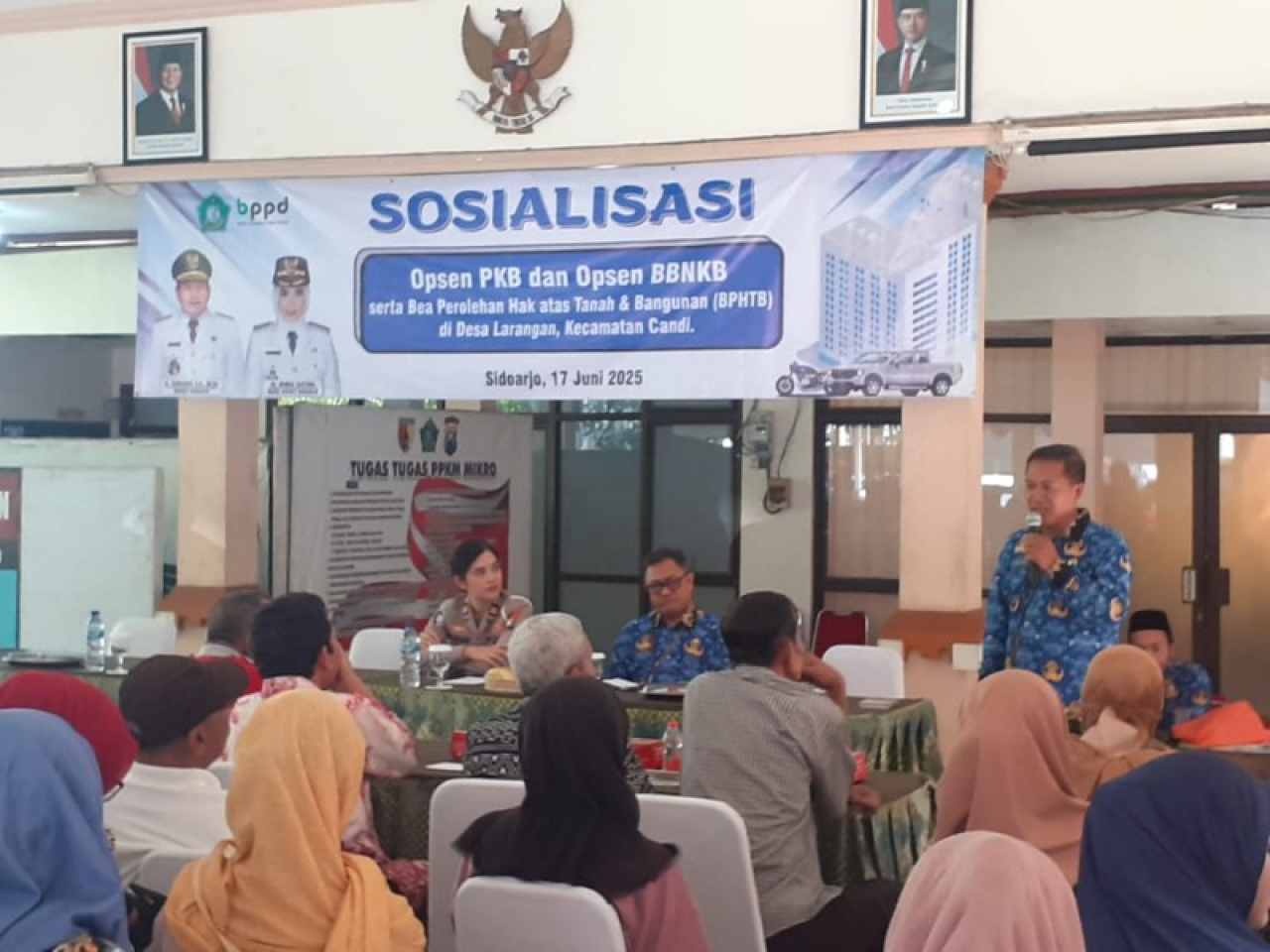 BPPD Sidoarjo dan Samsat Lakukan Sosialisasi Pajak di Desa Larangan. (ist)