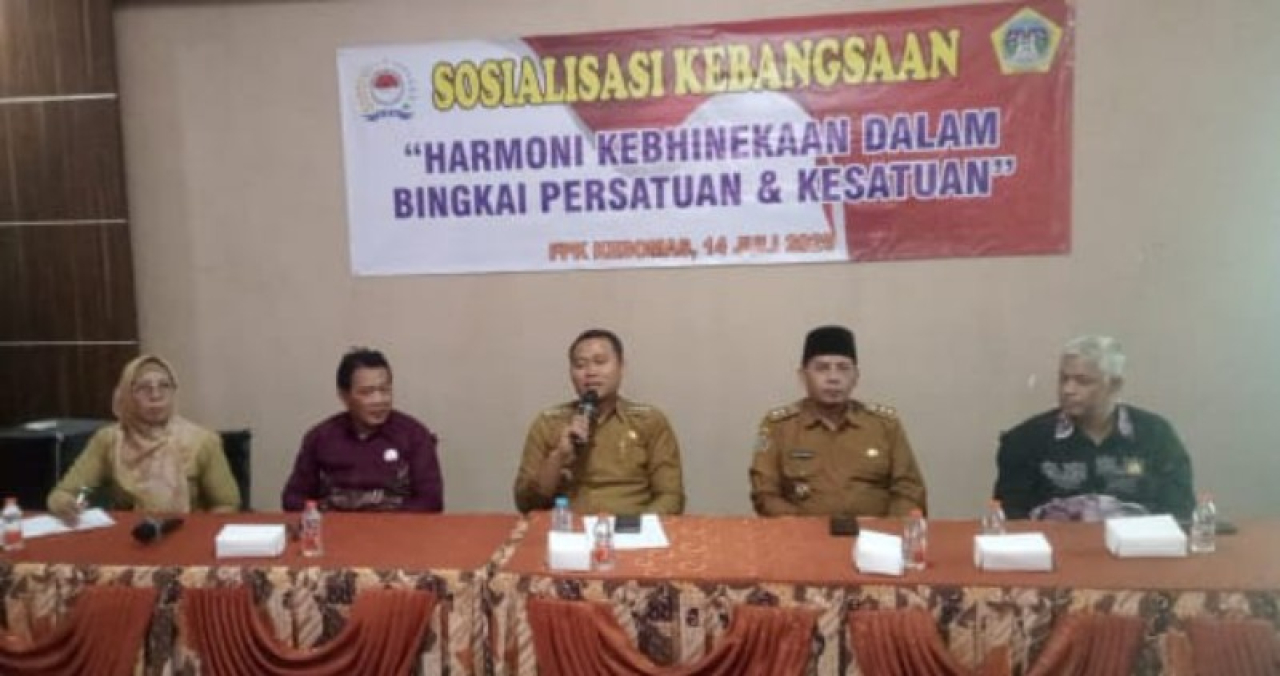 Camat Kebomas memberikan sambutan di FPK. (ist)