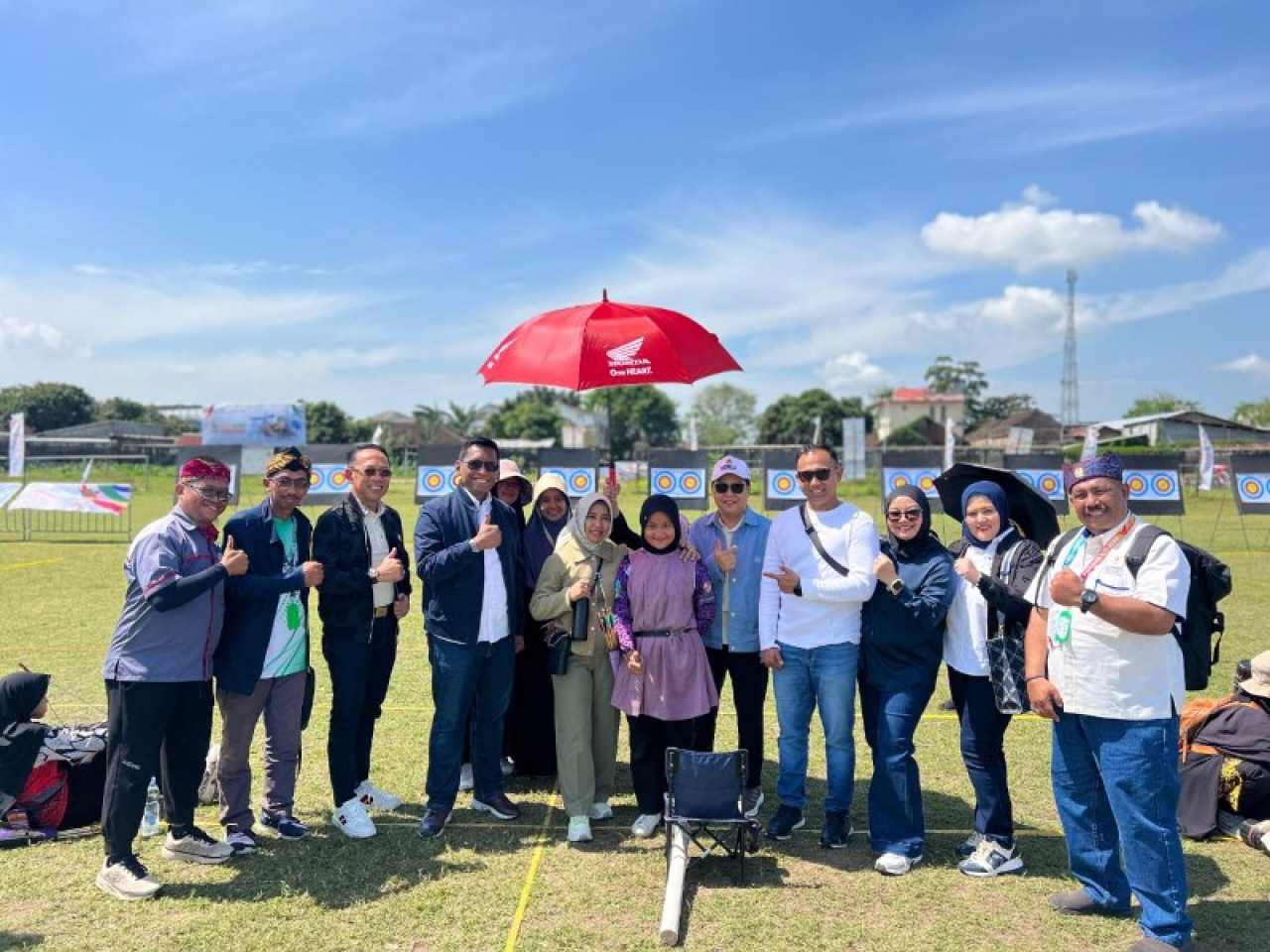 Atlet FESPATI Kota Mojokerto dilepas Forkopimda menuju FORNAS 2025 NTB. (ist)