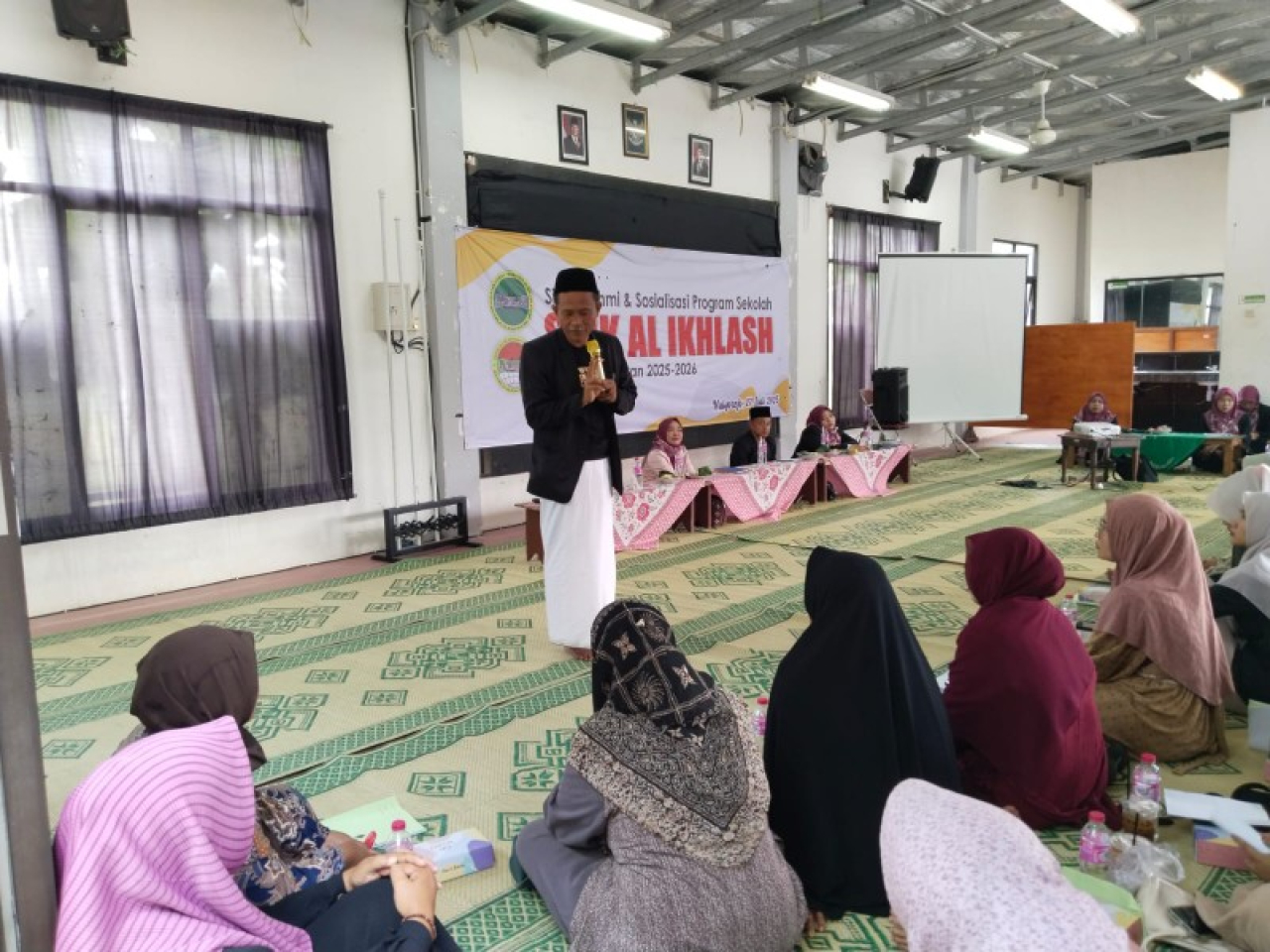 Suasana sosialisasi pembelajaran sekolah harus dukung oleh wali murid melalui kolaborasi pembelajarsn di rumah. (ist)