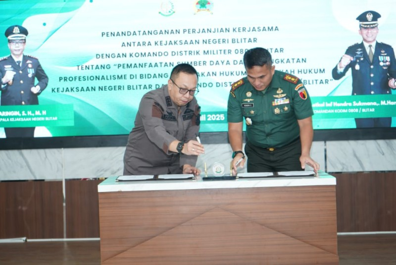 Kejari Blitar dan Kodim 0808 Teken Perjanjian Kerja Sama. (ist)