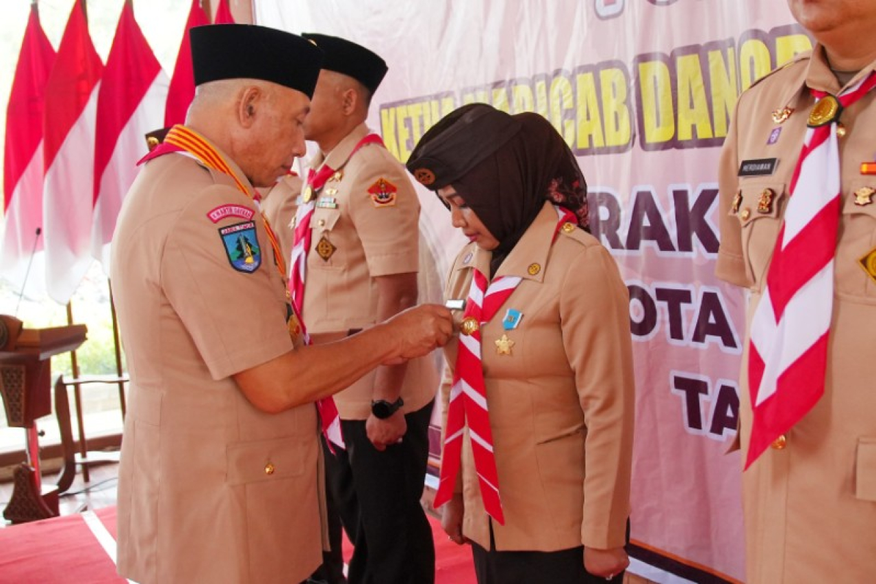 Wali Kota Mojokerto IkaPuspitasari resmi dilantik menjadi Majelis Pembimbing Cabang Pramuka. (ist)