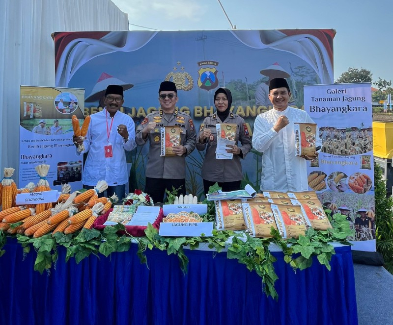 Dukung Asta Cita, Giat Tanam Jagung di Lahan Pesantren Serentak se JawaTimur