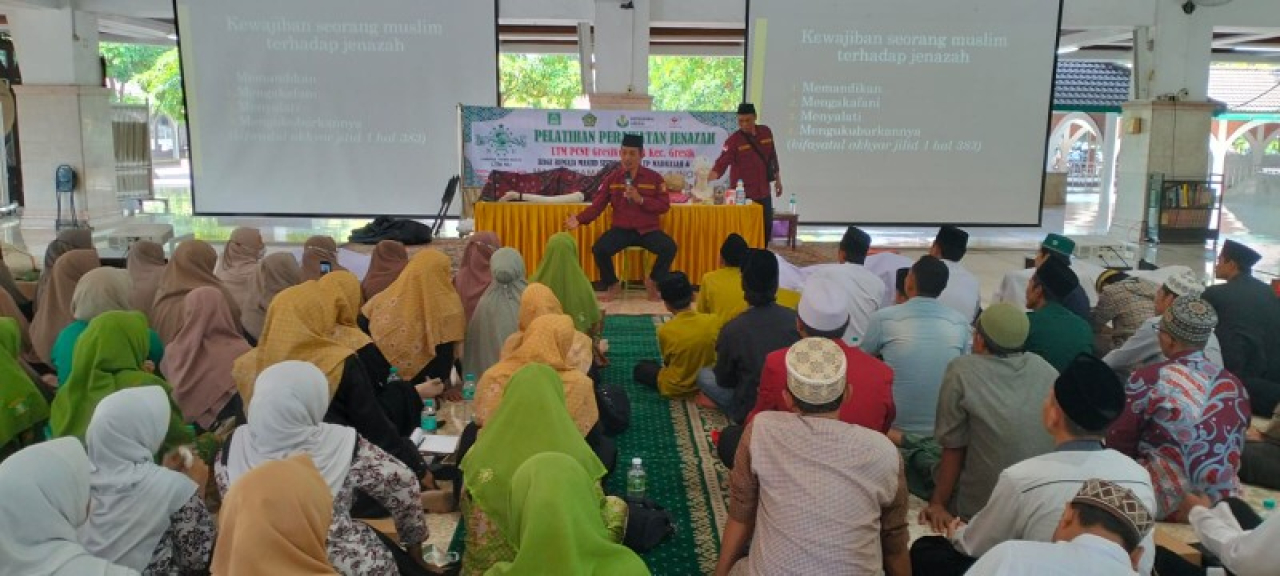 Peserta menyimak paparan dengan serius. (ist)