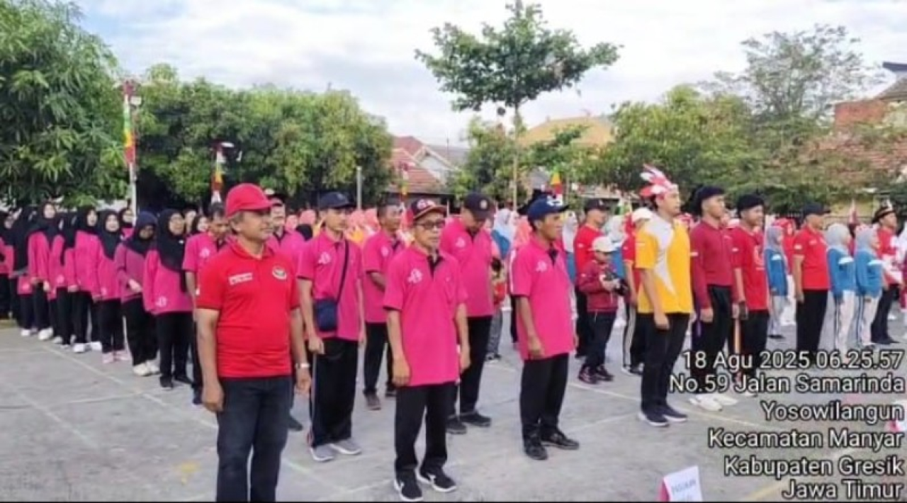 Suasana upacara di lingkup RW 8 Sukomulyo. (ist)