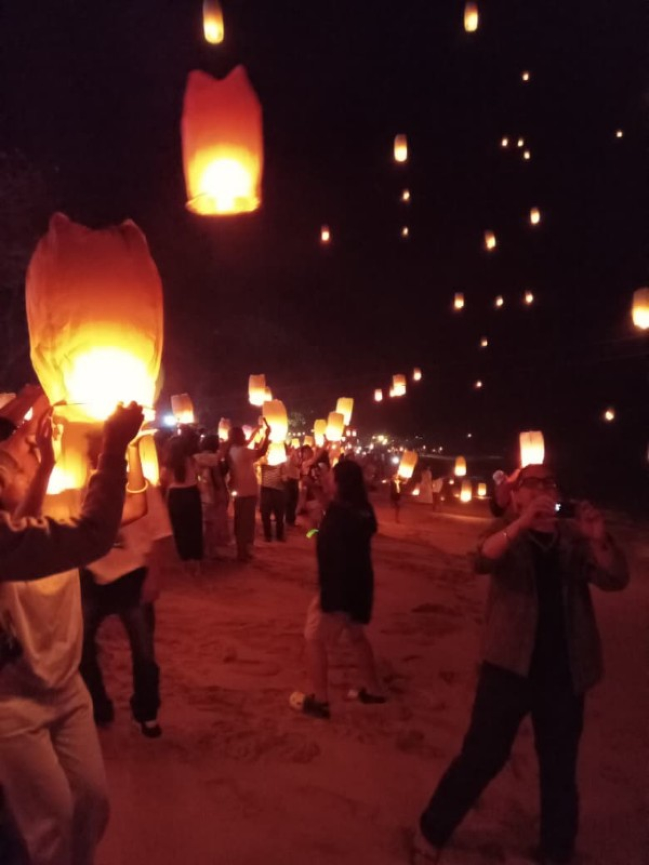 Pantai Balekambang di Kabupaten Malang Menggelar acara spesial bertajuk Balekambang Light Party pada Sabtu, (05/08/ 2025). (ist)