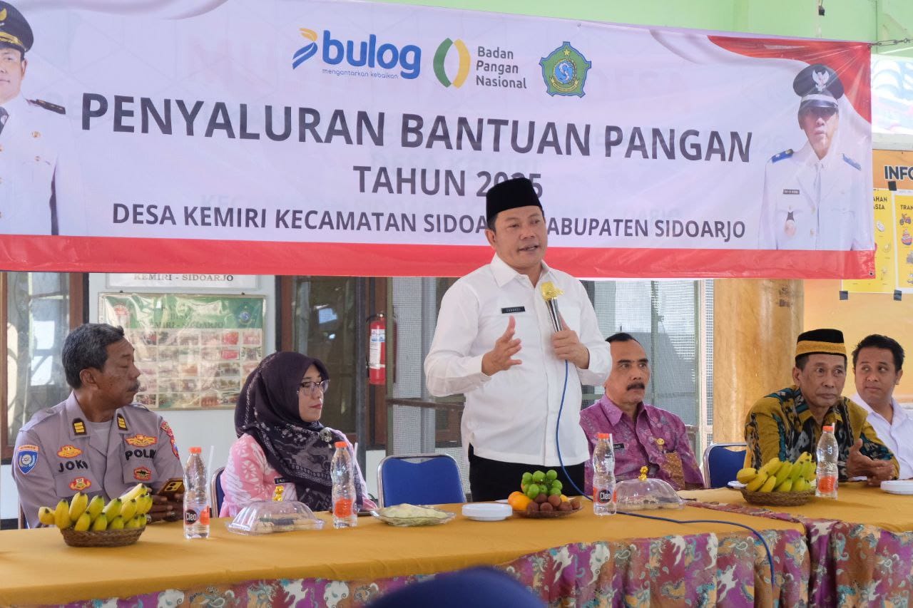 Kawal Penyaluran Bantuan Pangan, Bupati Sidoarjo Subandi : Berasnya Tidak Boleh Dijual Nggih... 