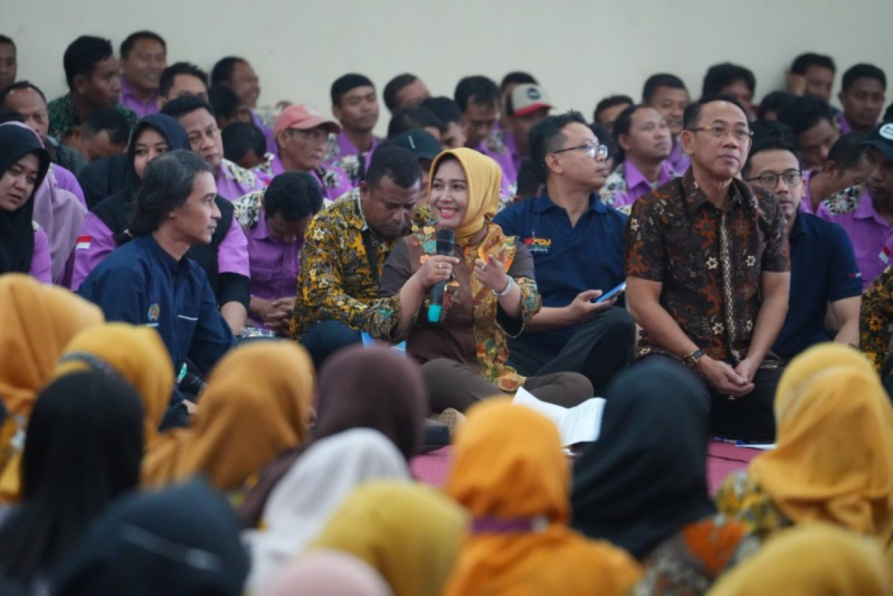 Wali Kota Mojokerto Ika Puspitasari saat memberikan pengarahan kepada P3K Paruh Waktu. (ist)