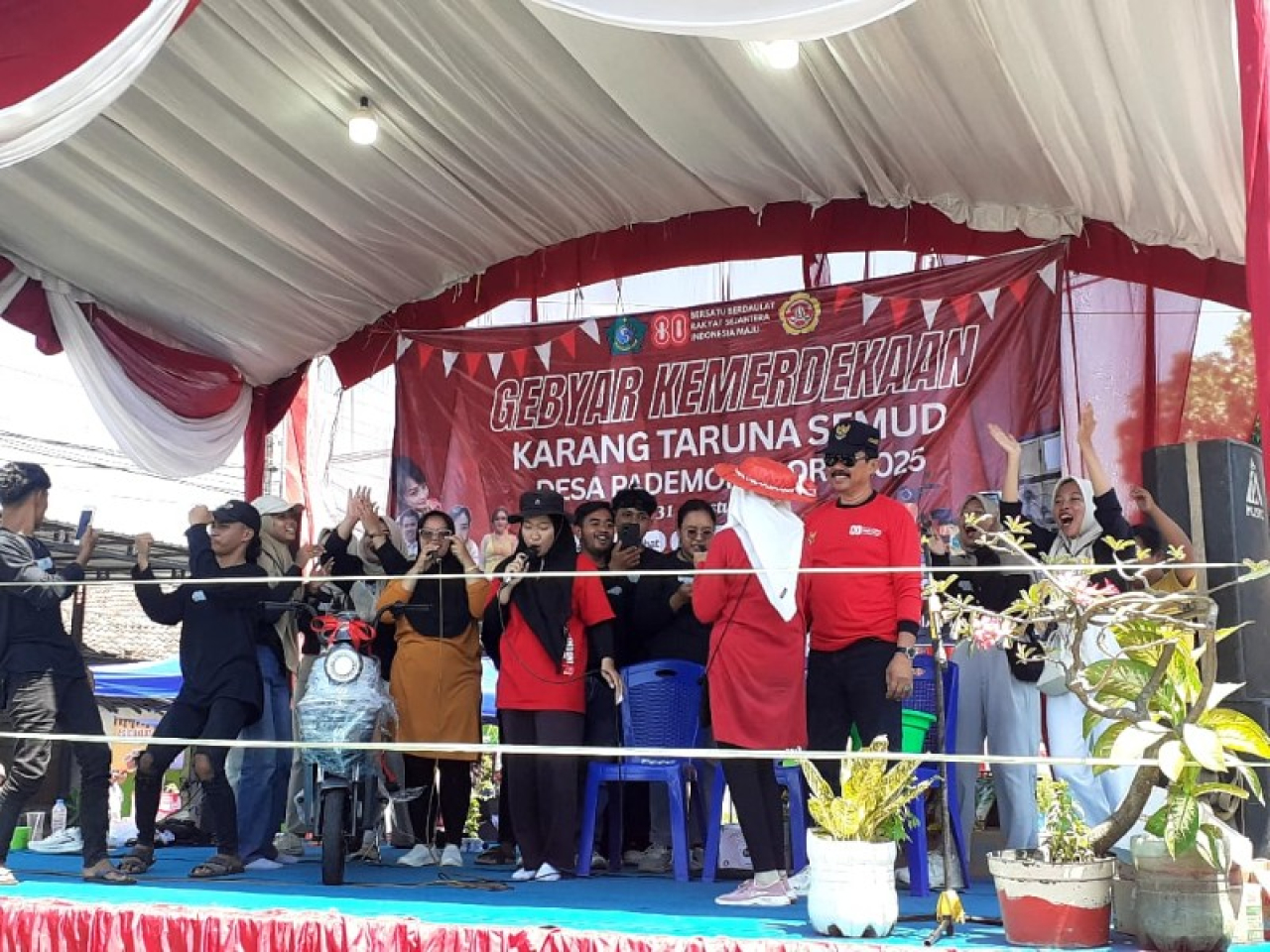 Desa Pademonegoro Sukodono Sidoarjo Gelar Jalan Sahat dan Bagi Door Prize